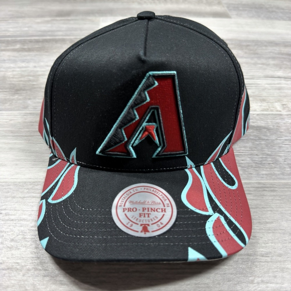 Mitchell & Ness Arizona Diamondbacks Pro Pinch Flames Black Snapback Hat OSFM